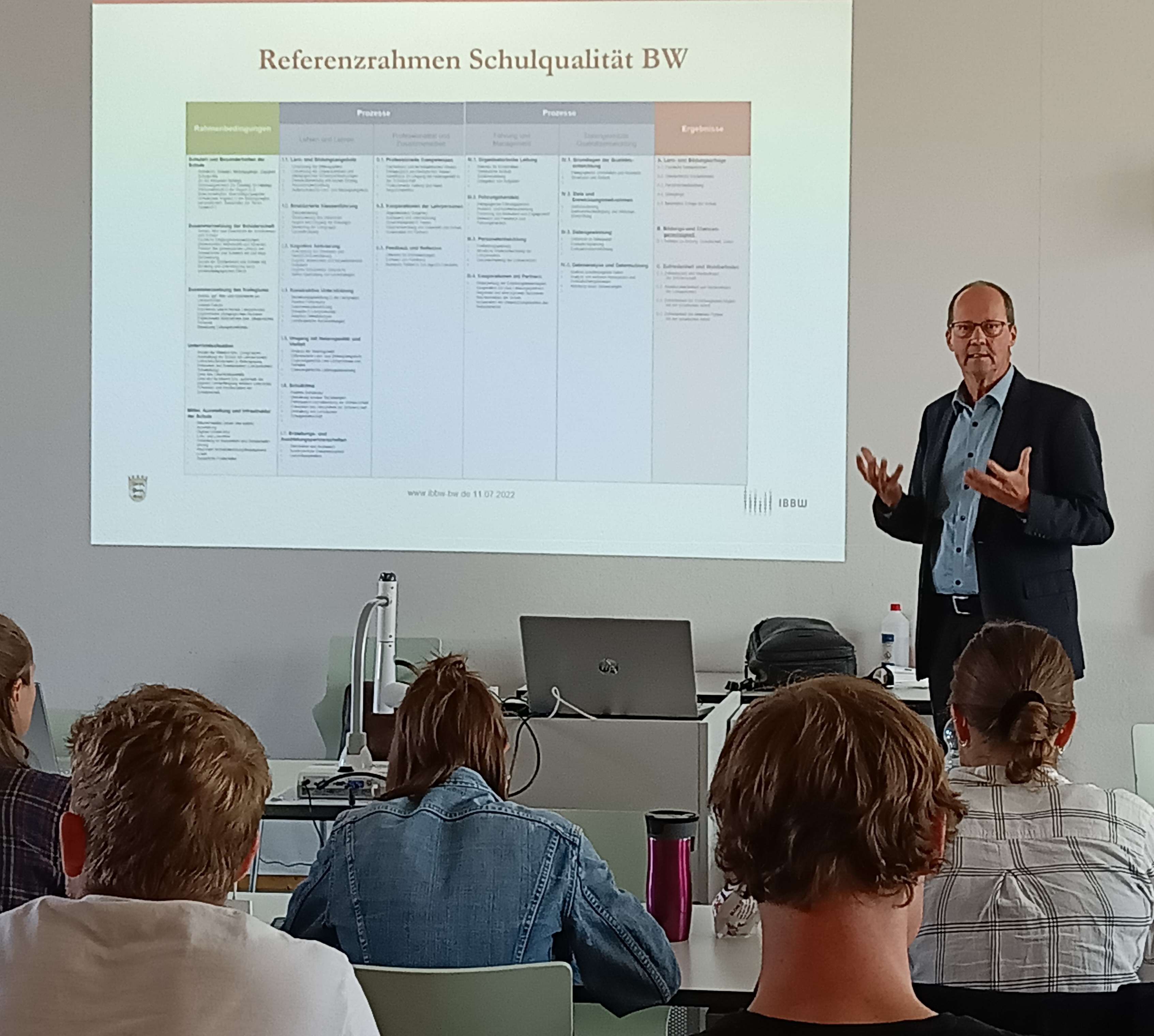 Besuch von Dr. Klein bei den ReferendarInnen